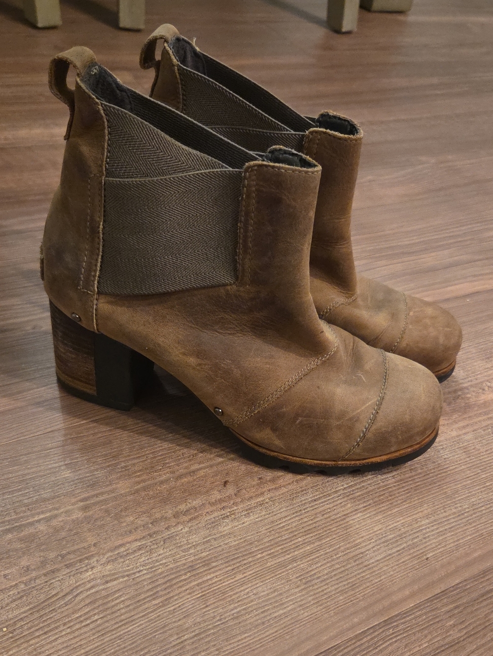 Sorel Brown Leather Ankle Boots - Classic Pull-On Chelsea Style